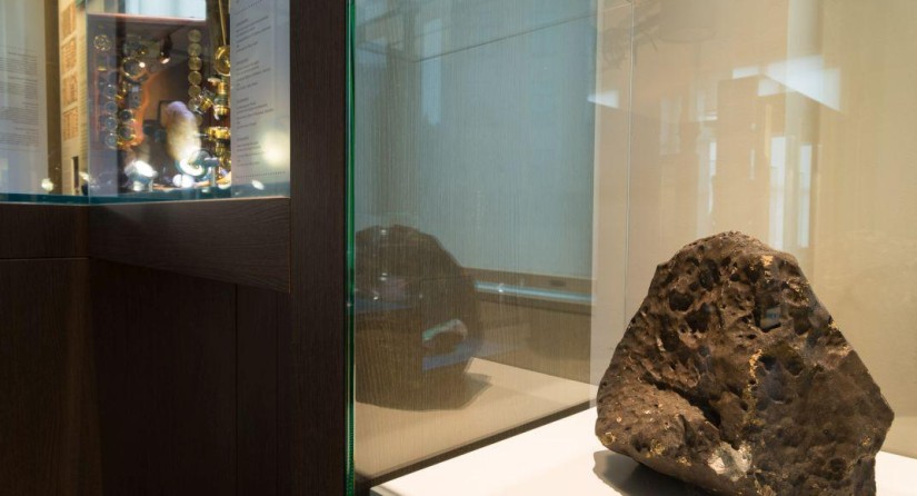 18 kg schwerer antarktischer Meteorit, ausgestellt in unserer Saal 250 Jahre Naturwissenschaften.