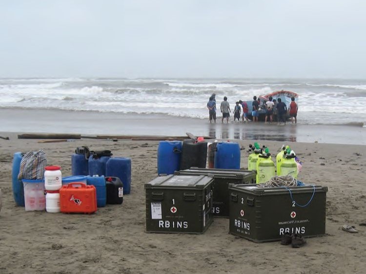 Vertrek naar Islas Lobos de Afuera: een reis van acht (!) uur in een vissersboot om het eiland te bereiken. (Foto: Philippe Willenz, Instituut voor Natuurwetenschappen)